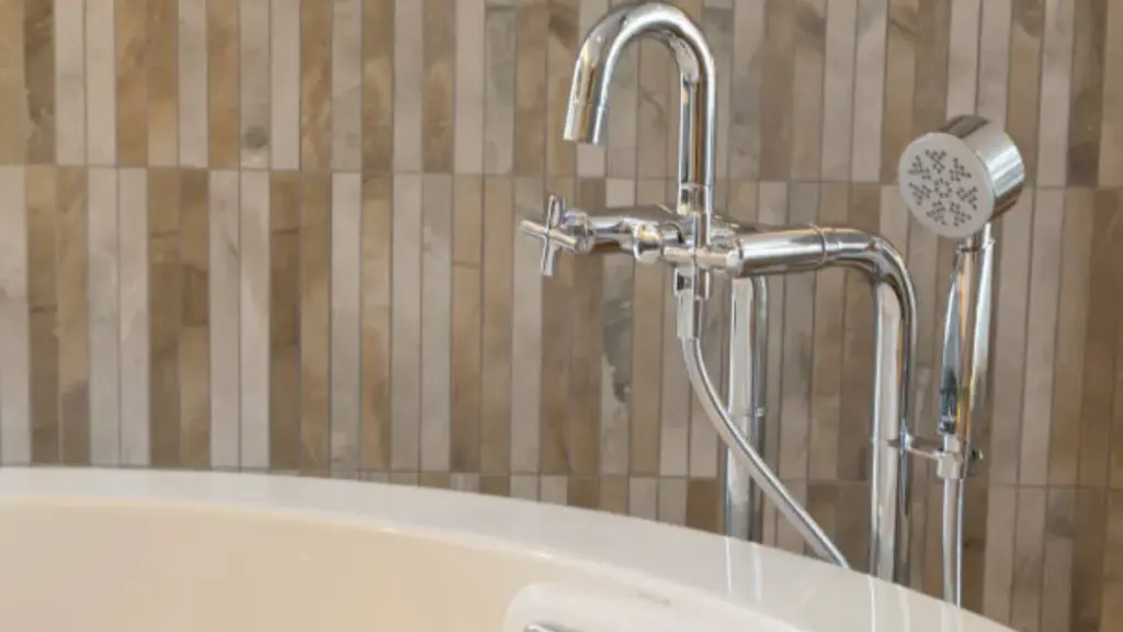 Freestanding Tub Faucet Gooseneck